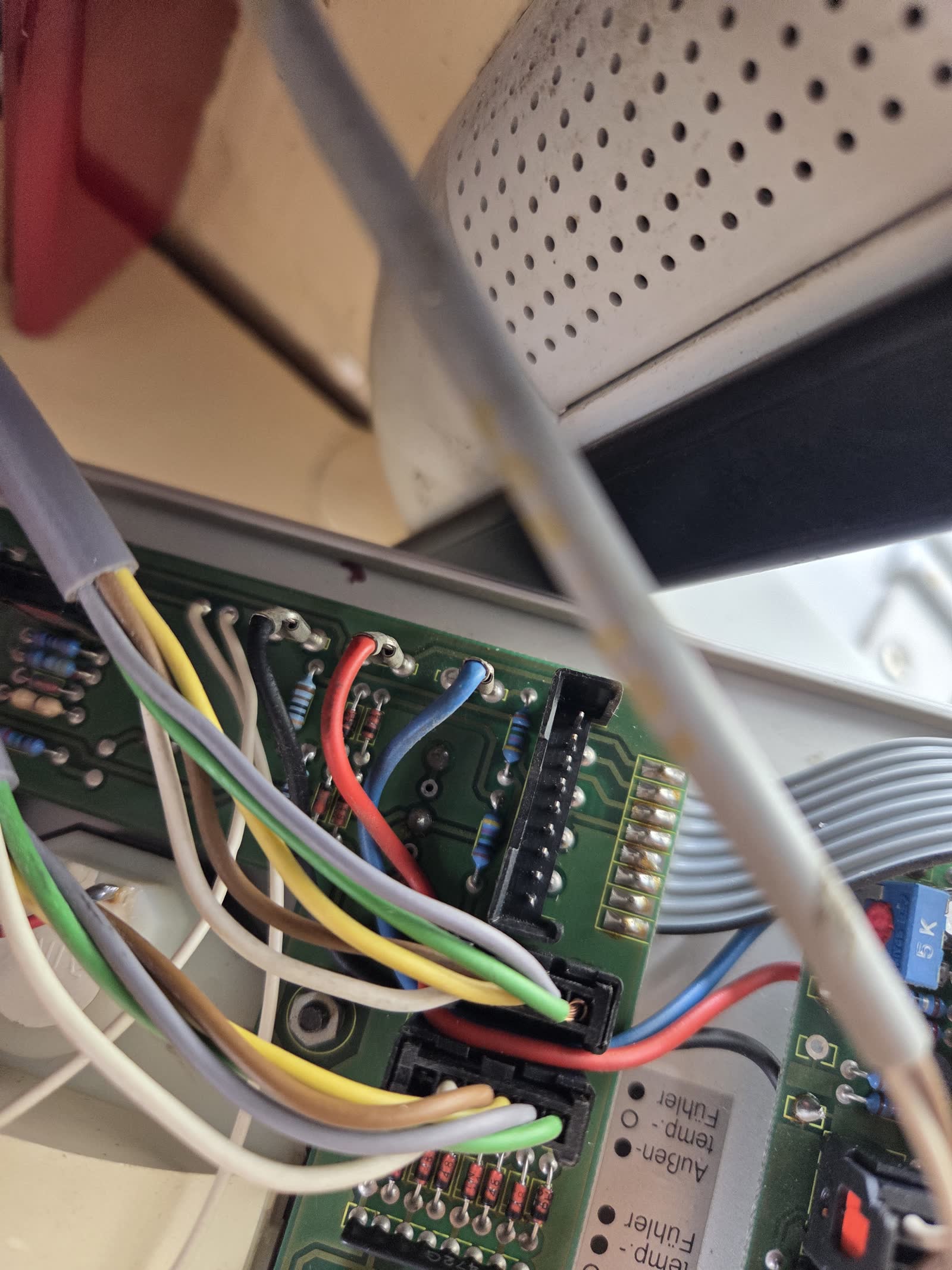 Reparación de Elektroblock EBL 99-G Schaudt: sustitución del relé de acoplo 70 A quemado
