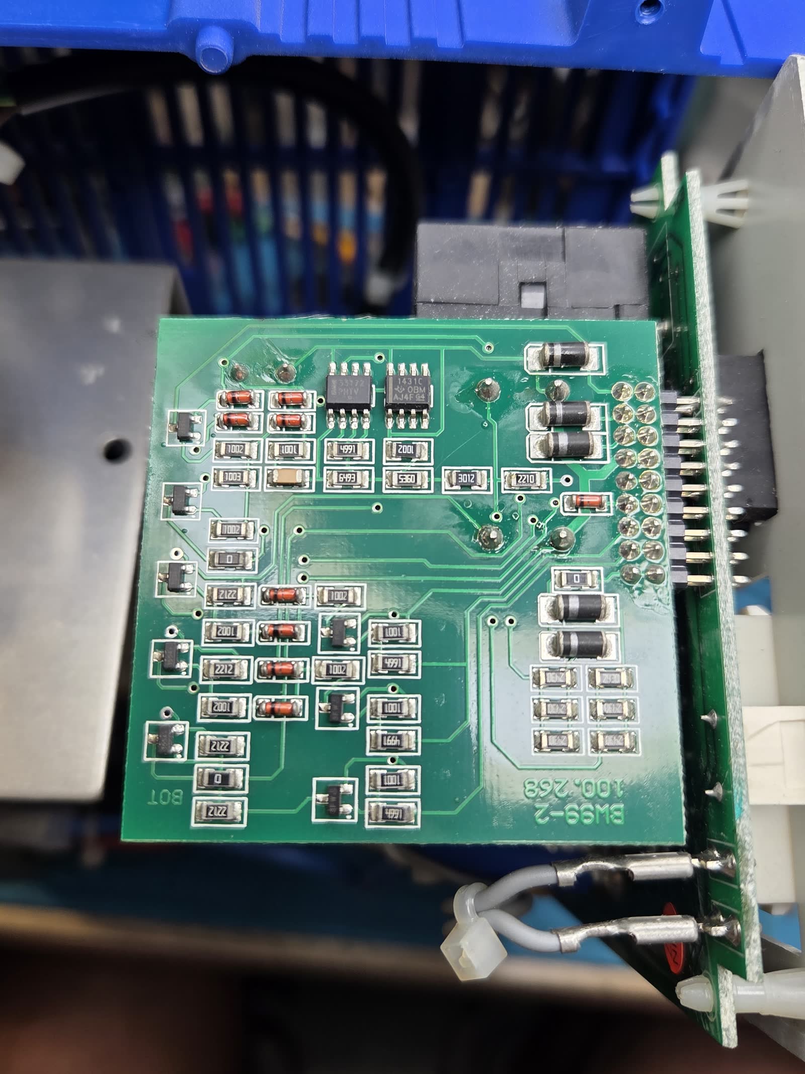 Placa interna Elektroblock EBL con fusible fundido — fallo de rectificador o transistor de potencia